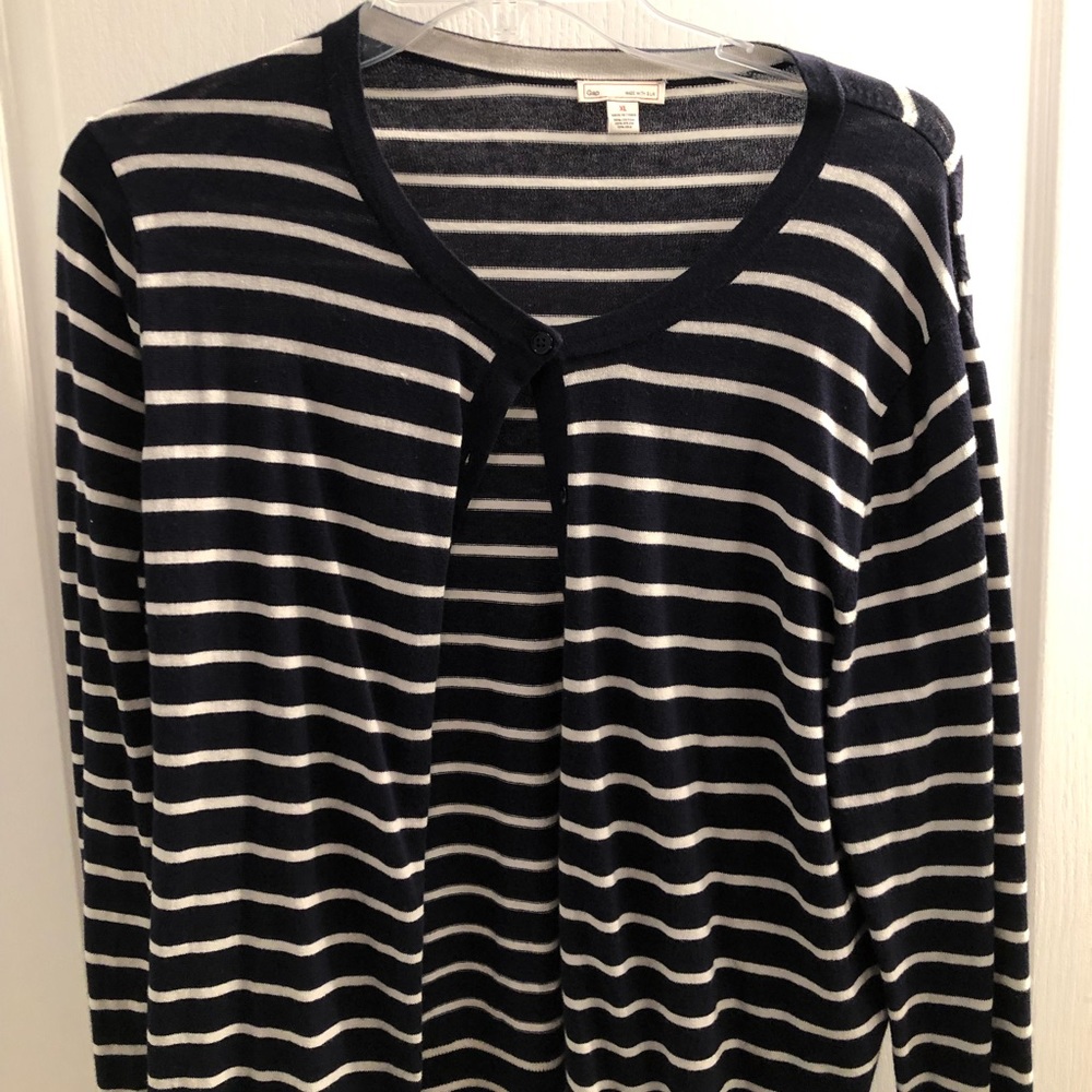 GAP sweater